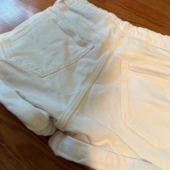 Old Navy White Denim High Rise Shorts - Picture 2 of 4